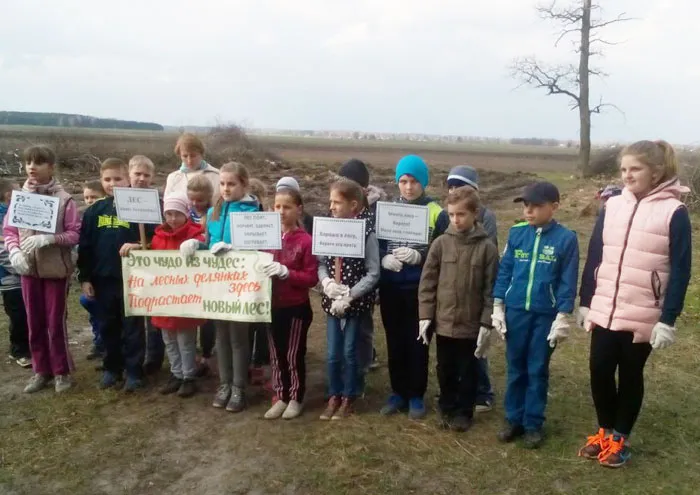 Лесоводы и общественность Светлогорщины приняли активное участие в Неделе леса. фото